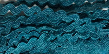 D-172 Romina's La Festa 1/4" Rick Rack (3yd) by Dames Of The Needle