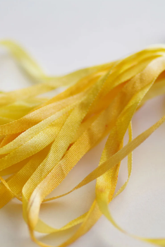SR7 030 7mm Sunflower Yellow Pink Silken Ribbon Thread Gatherer SR7 030 7mm Sunflower Yellow Pink Silken Ribbon Thread Gatherer