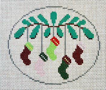 ZIA-180 Garland - Stockings  4 x 3¼ 18 Mesh ZIA DESIGNS Danji Designs