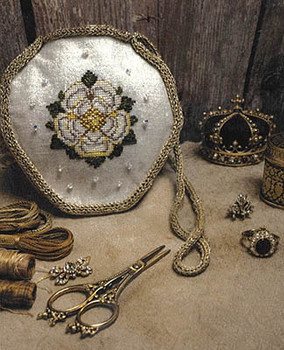 Mary Queen Of Scots w/fabric by Primitive Hare 26-1810