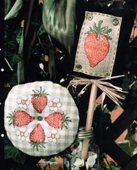 Strawberry Wreath by Sisters & Best Friends 04-1750 