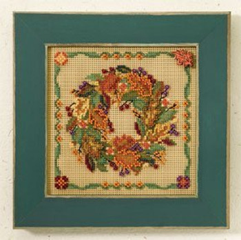 MH147205  Mill Hill Buttons and Bead Kit Autumn Wreath (2007)