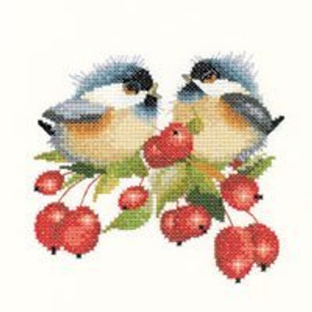 HCK775 Heritage Crafts Kit Berry Chick-Chat by Valerie Pfeiffer 4.5" x 4.5" Evenweave 27ct