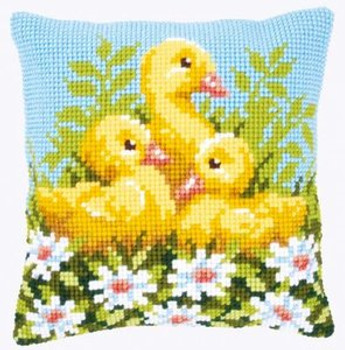 PNV146248 Vervaco Kit Ducklings with Daisies 1	16" x 16" Canvas