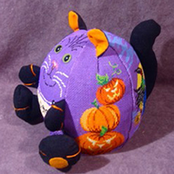 830 3-D PUDGIE Halloween cat fin. 6x6 18 Mesh Patti Mann 