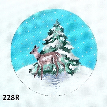 Christmas 4 1/2" Round 228R Deer Looking at Fir Tree/ Daylight Snow Scene 18 Mesh MM Designs
