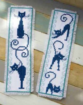 PNV146948  Vervaco Kit Cheerful Cats Bookmarks (2) 2.4" x 8"; Aida; 14ct 