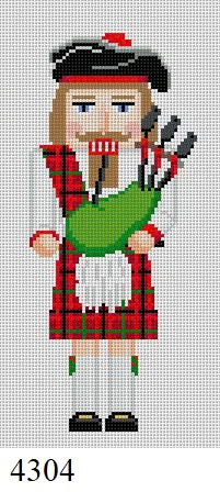 NUTCRACKER 4304 Susan Roberts Needlepoint BAGPIPER 6.5" High 18 MESH