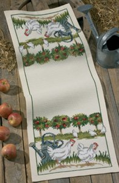 681595 Permin Chickens tablerunner