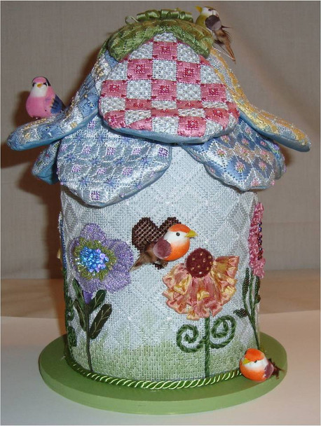 BIRDHOUSE 3D Flower 9.5” x 5.5”  18 Mesh Sew Much Fun