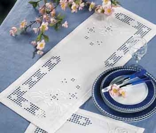 638665 Permin Kit White table runner 12" x 29" ; Hardanger; 22ct