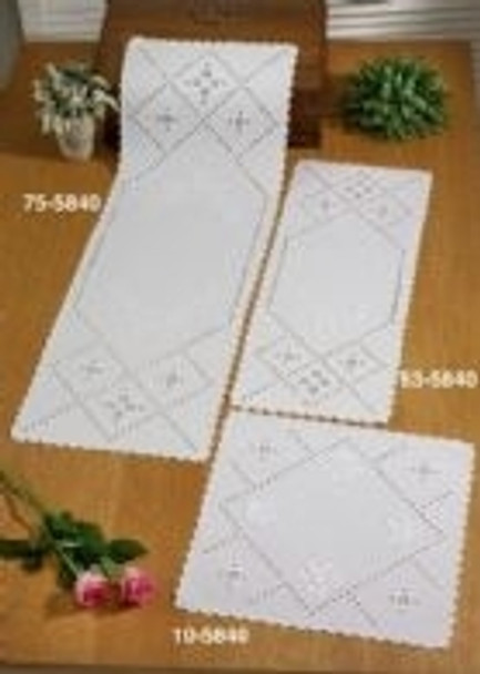 635840 Permin Kit Roses Table Runner (Upper Right)10.8" x 27.2"; White Hardanger; 21ct