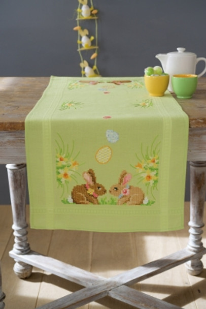 PNV156711 Vervaco Kit Easter Bunnies - Table Runner