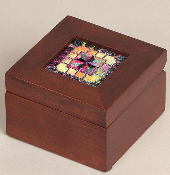 Box 99041 Sudberry Mini Mahogany Pattern Not Included