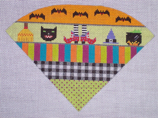 HW106A  Witch’s Accesories Cone 5x7 EyeCandy Needleart