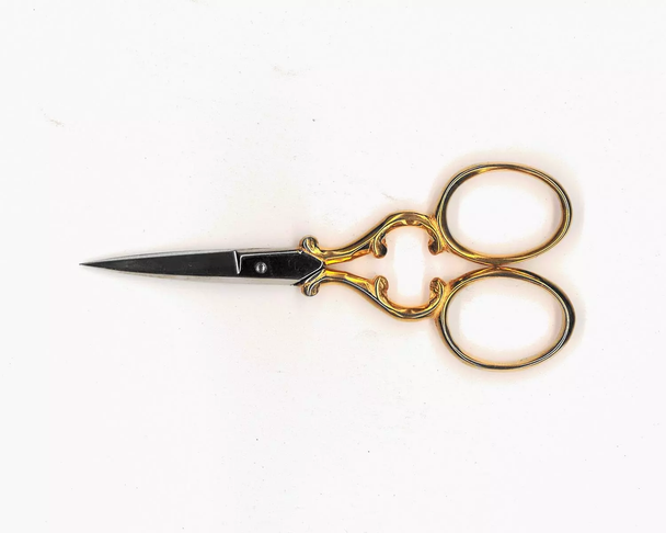 Solingen FDP SC67 3.5” Scalloped Heart Embroidery Scissors