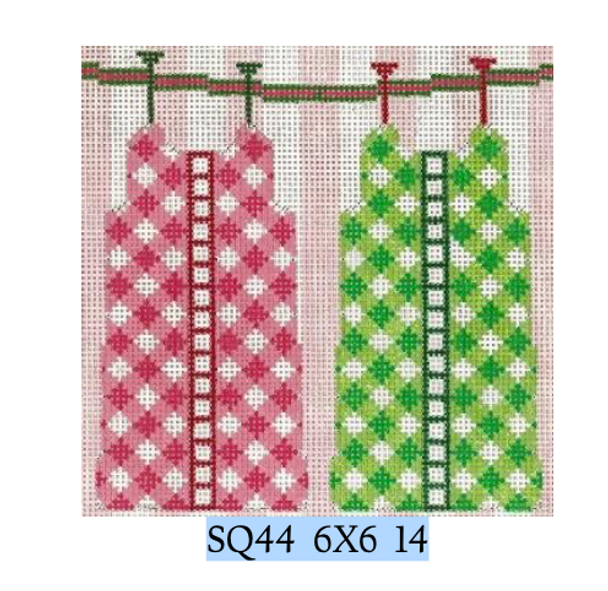 SQ44 Shifts Square 6" x 6" #14 Mesh Two Sisters Designs