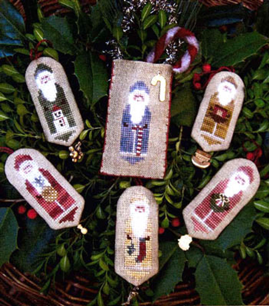 YT Santas A Plenty 2 single-13 x 40 together-53 x 91 Homespun Elegance Ltd 