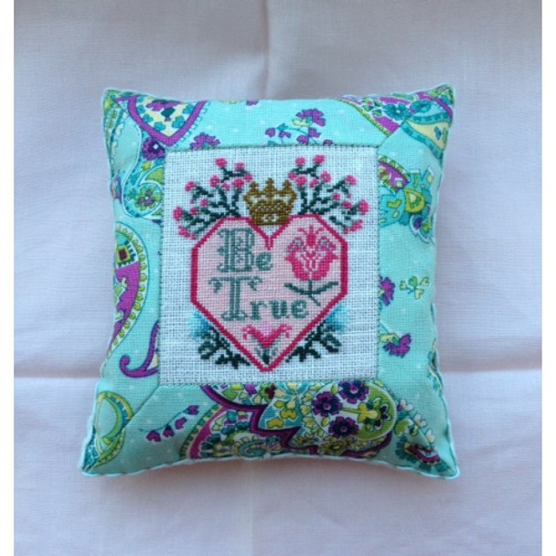 Kit 203 “Be True” Valentine Sachet, bright cheery colors and fabrics The Heart's Content