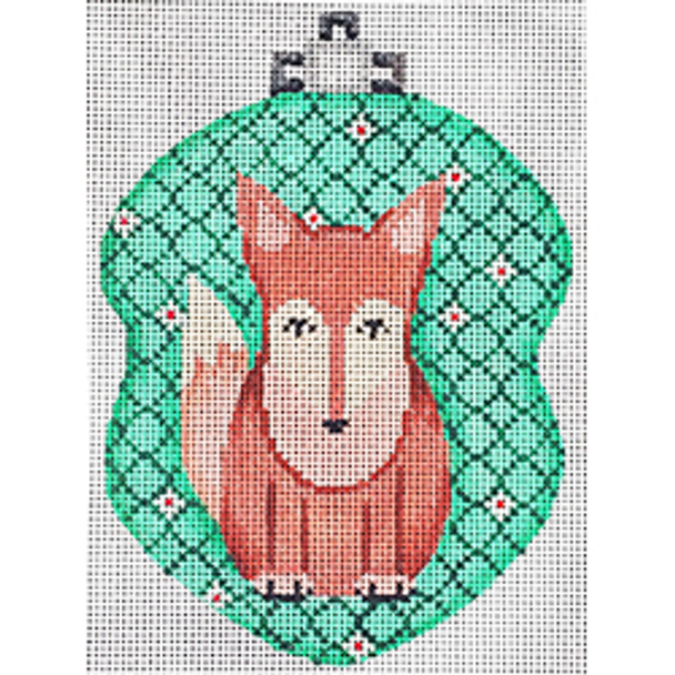 21007  fox on green   	4.5 x 05 	18 Mesh  Patti Mann