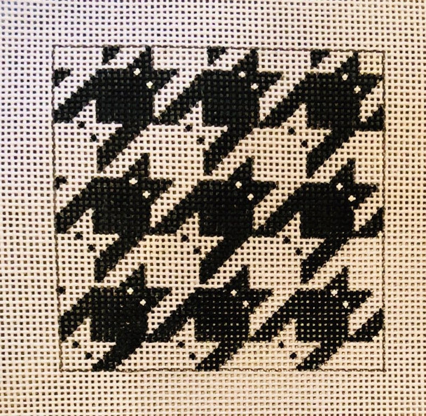 C113-PE  Houndstooth Kitty Black & White 3 x 3 18 Mesh EyeCandy Needleart