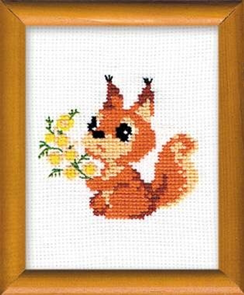 RL579 Riolis Cross Stitch Kit Small Squirrel 5" x 5"; White Aida; 10ct 