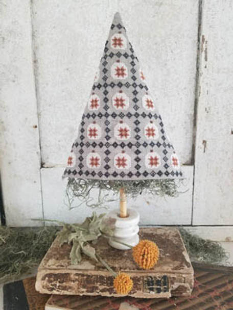 Pumpkin Quilt Tree 115W x 131H by Hello From Liz Mathews 20-2577 YT