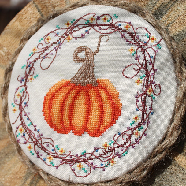 YT PUMPKIN, PUMPKIN  finished measures approximately 5 1/2” in diameter 81H x 75W Luhu Stitches