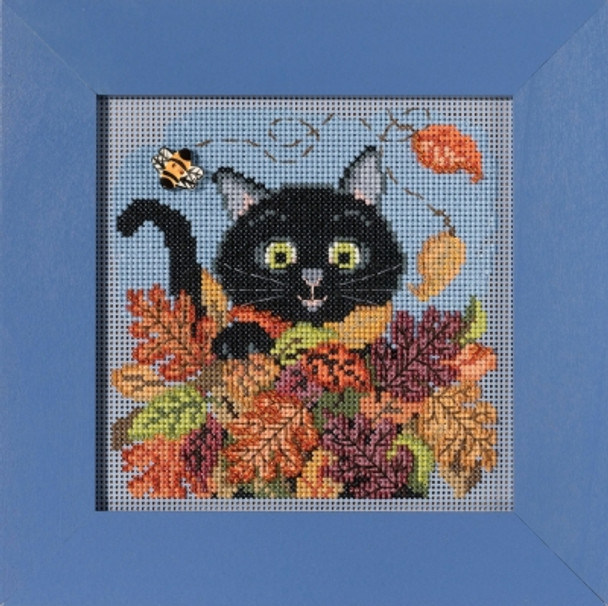 MH142122 Playful Cat (2021) Mill Hill Buttons and Bead Kit 