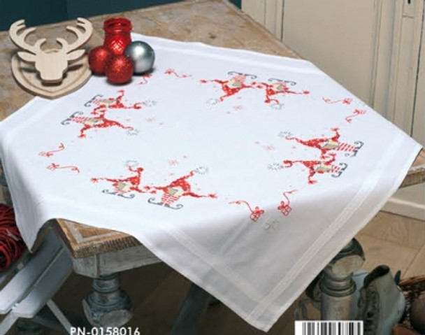 PNV158016 Vervaco Christmas Gnomes - Tablecloth