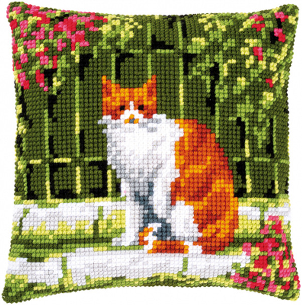PNV184400 Vervaco Cat Between Flowers - Cushion