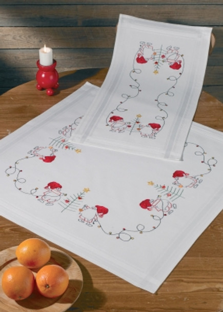 639640 Permin Kit Elves w/White - Table Runner (top)