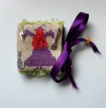 Summoning needle book  Kit Fern Ridge Collections