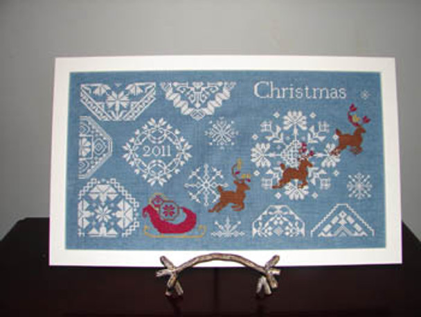 Snowy Christmas Quaker Style by AuryTM Designs 11-2431