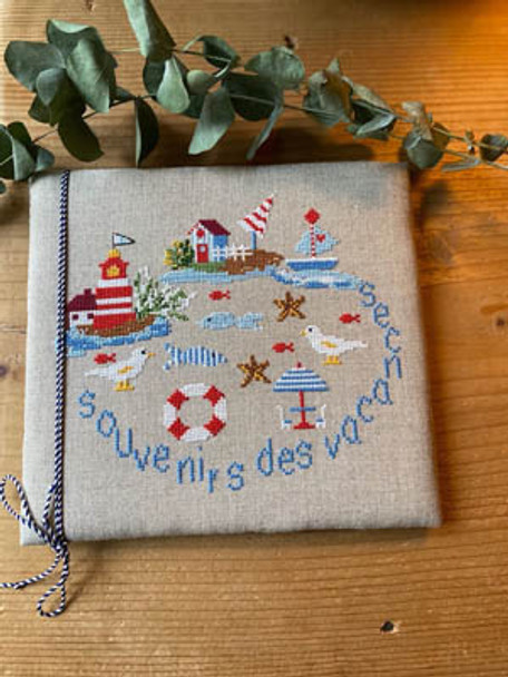 Vacances Vacation 116w x 106h by Lilli Violette 21-1978