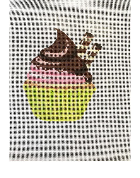 21-143 Chocolate Cupcake 3.25 x 4” 18 Mesh Blueberry Point