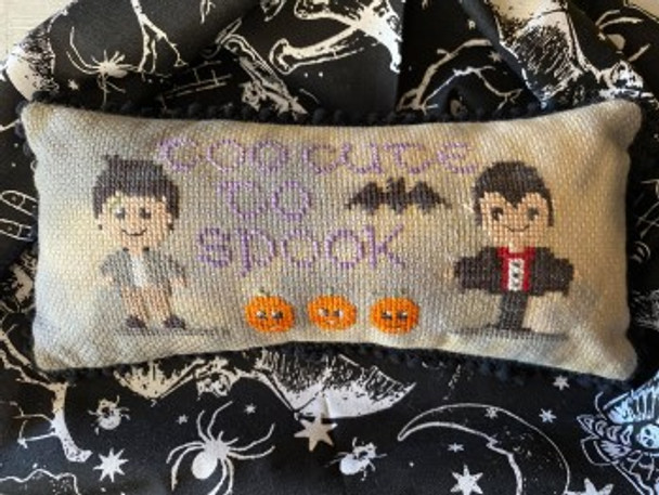 Too Cute To Spook  93 x 40 by Frog Cottage Designs 21-2182
