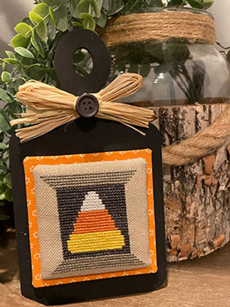 Candy Corn Spool by Crafty Bluebonnet Designs 23-2846