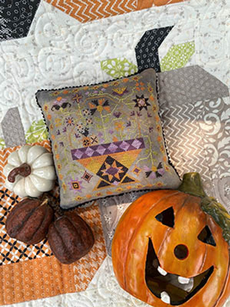 Betsy's Halloween Basket by Pansy Patch Quilts & Stitchery 23-2551 YT