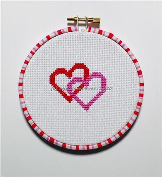 Magnificent Minis - Intertwined Hearts 33w x 28h Stitchnmomma