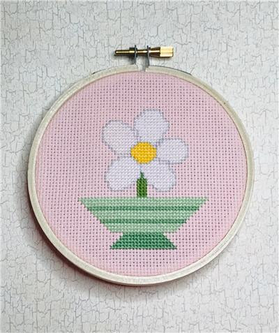 Magnificent Minis - Potted Flower 40w x 45h Stitchnmomma