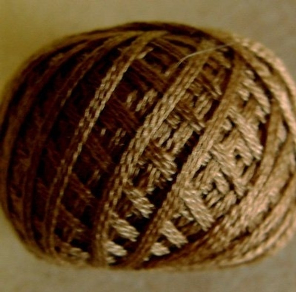 VA10853 Antique Gold Dark Floss 3Ply Balls Solid Valdani