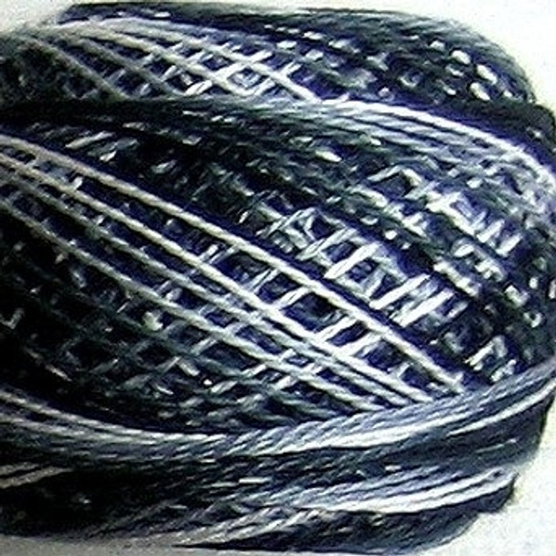 VA12M31 Monochrome Cotton Floss 6Ply Skein Valdani