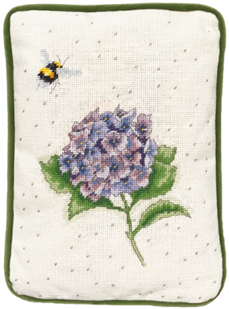 BTTHD75 The Busy Bee Tapestry by Hannah Dale Wrendale Tapestries BOTHY THREADS Needlepoint KIT