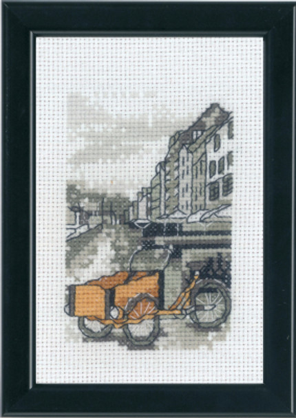 921836	Copenhagen Permin Cross Stitch Kit