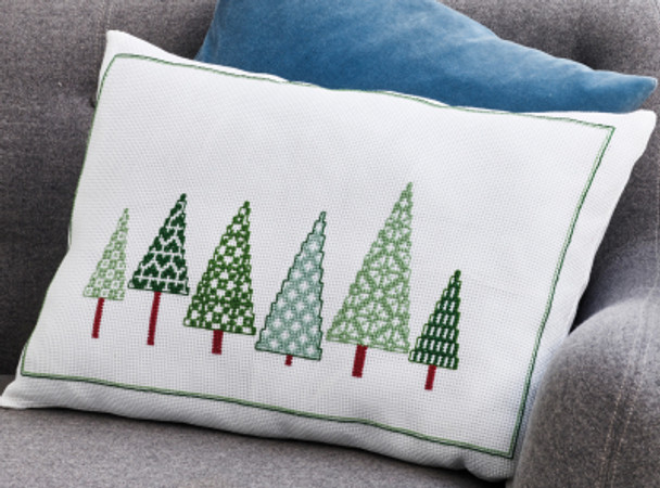 832269 Christmas Trees Cushion Permin Kit