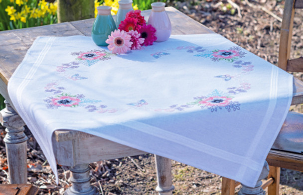 PNV168658 Pastel Flowers Tablecloth Vervaco