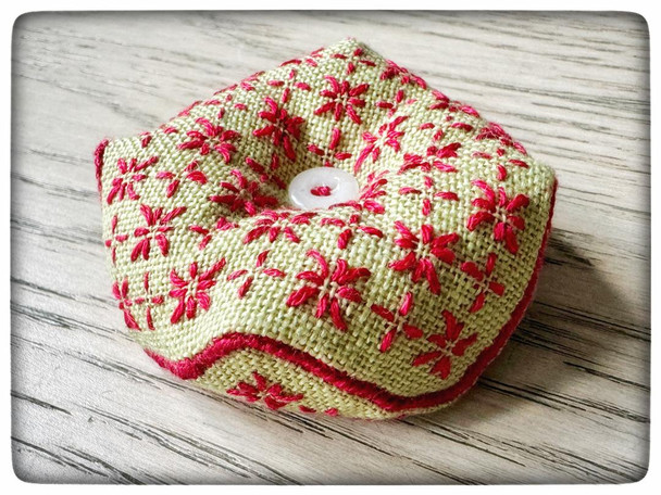 Rice Flower Biscornu Elegant Thread