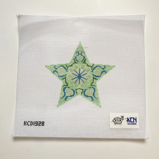 Green Star 4 1/2" X 5" 18 Mesh Moo Moo Designs