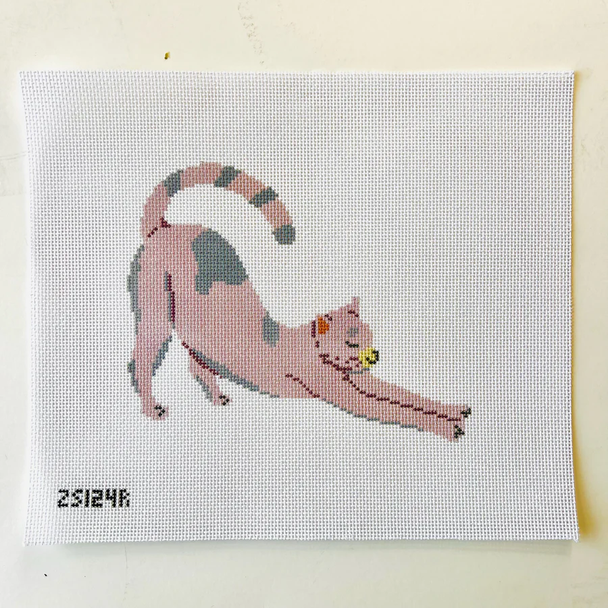 Big Stretch Kitty Right Facing 8" X 6 1/2" 13 Mesh Ziggy Stitches ZS124R